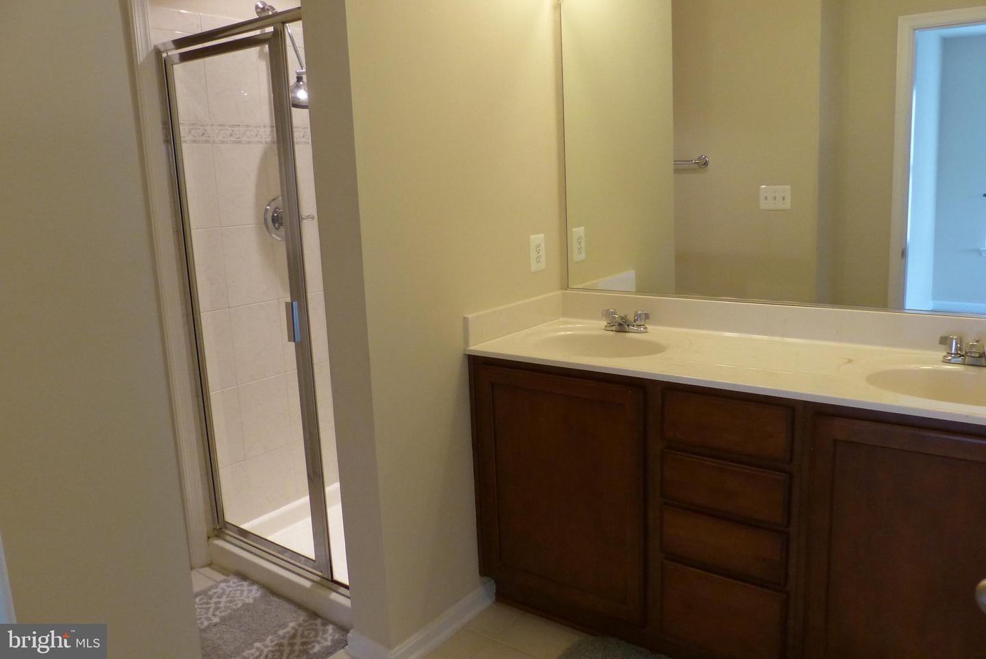 18701 Falling River Dr