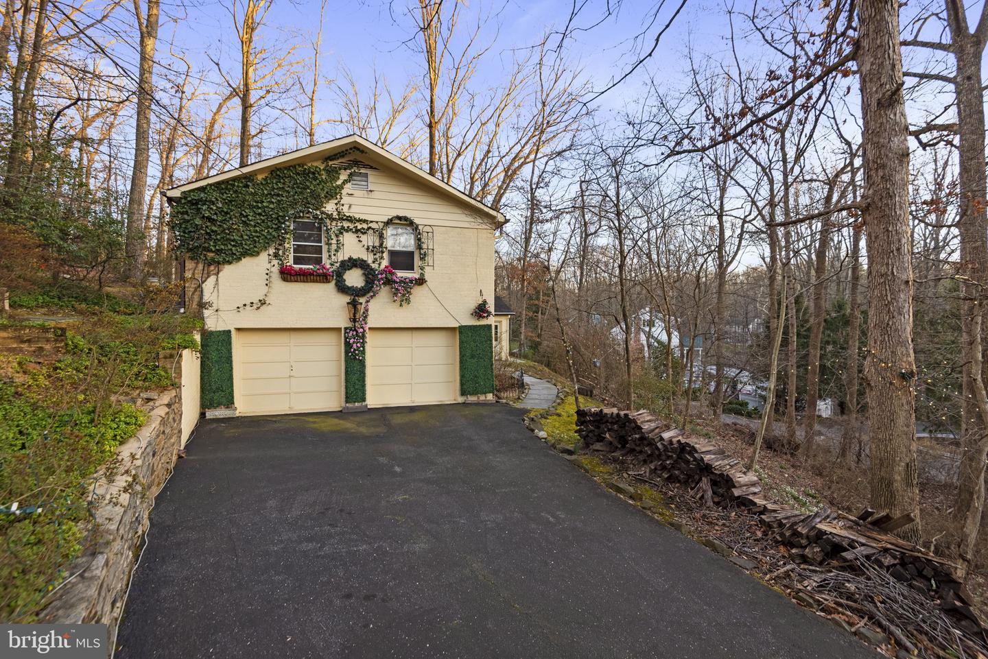 9109 N Branch Dr
