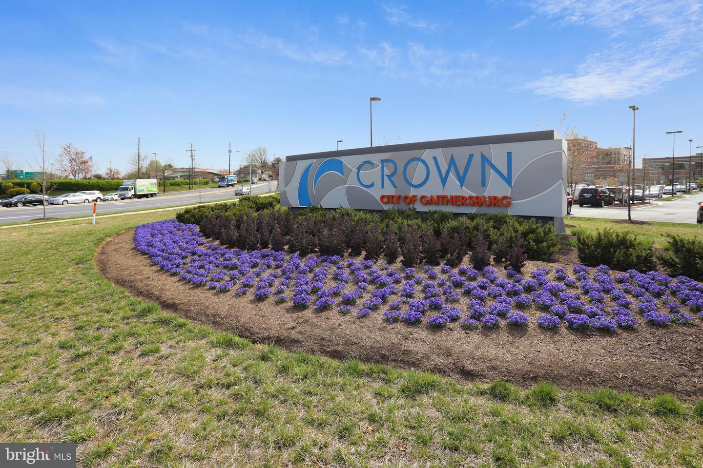 10010 Vanderbilt Cir #11-9