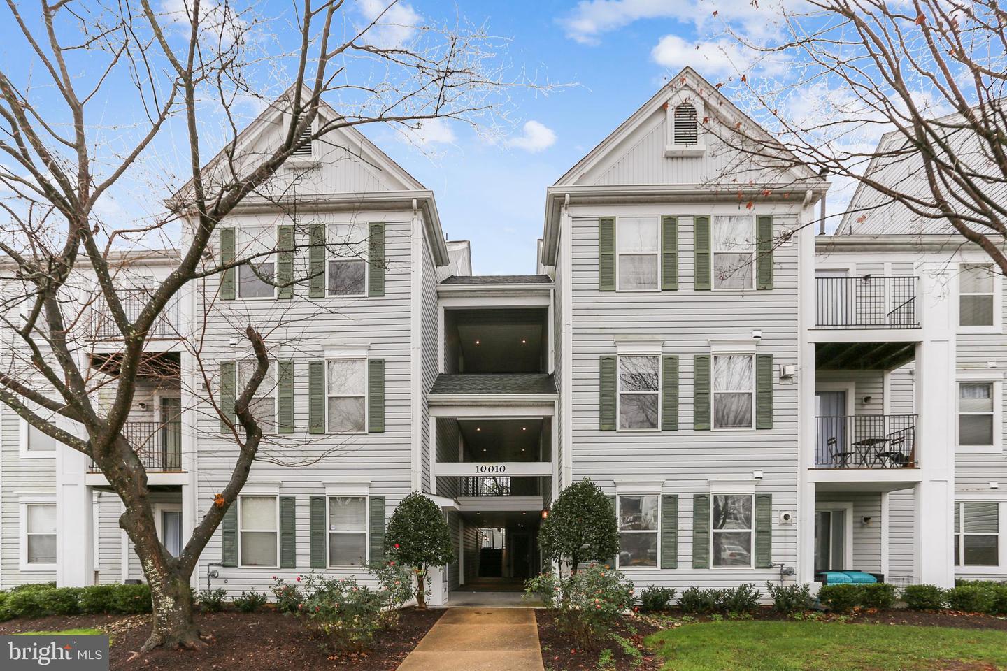 10010 Vanderbilt Cir #11-9