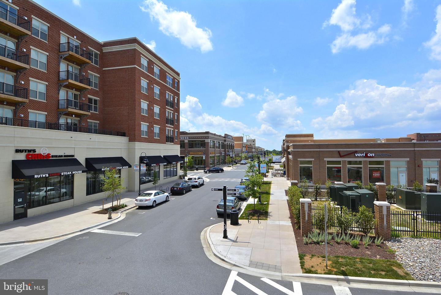 10010 Vanderbilt Cir #11-9