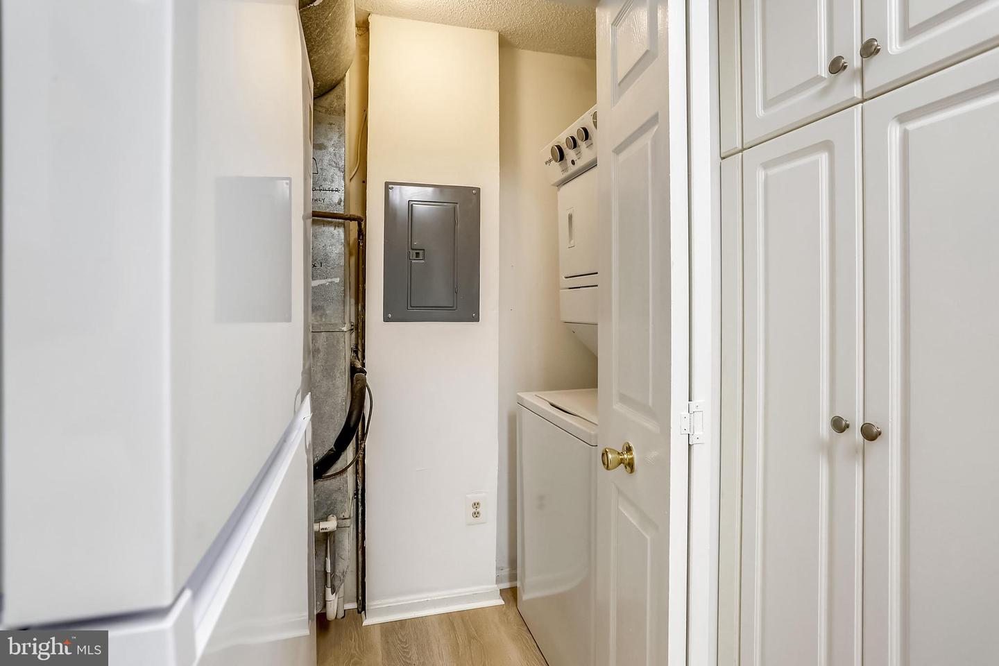 10010 Vanderbilt Cir #11-9