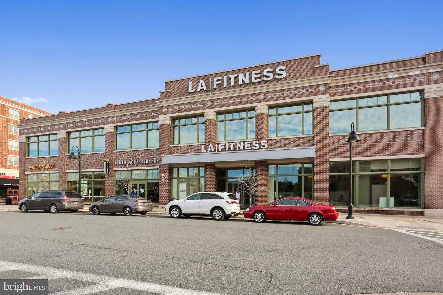 10010 Vanderbilt Cir #11-9