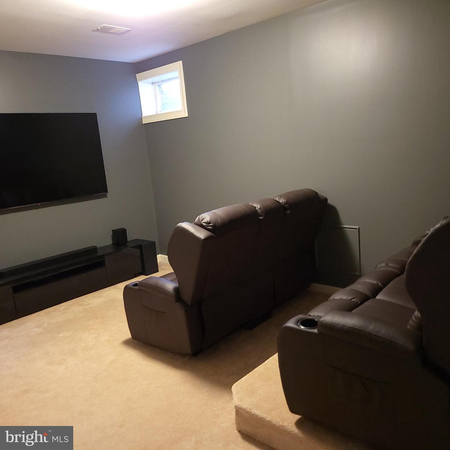 7116 Bradley Blvd