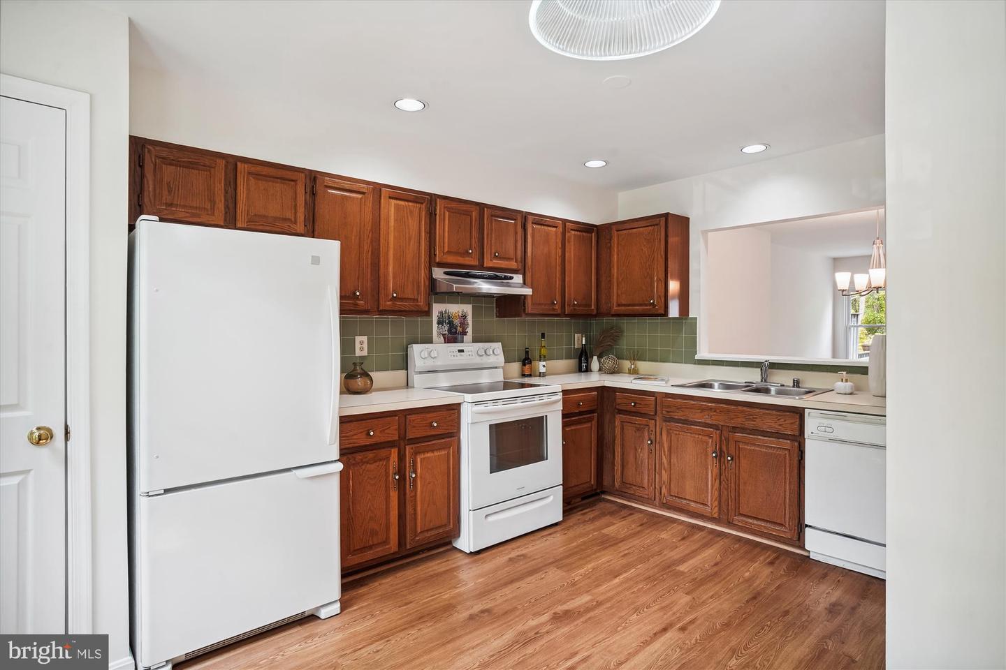 15632 Cliff Swallow Way