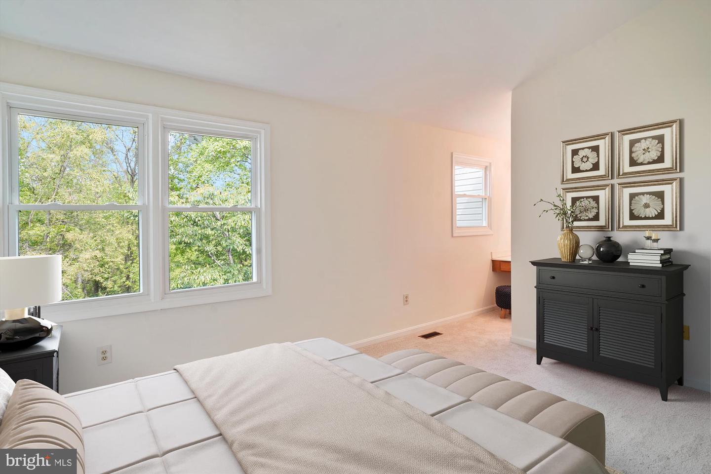 15632 Cliff Swallow Way