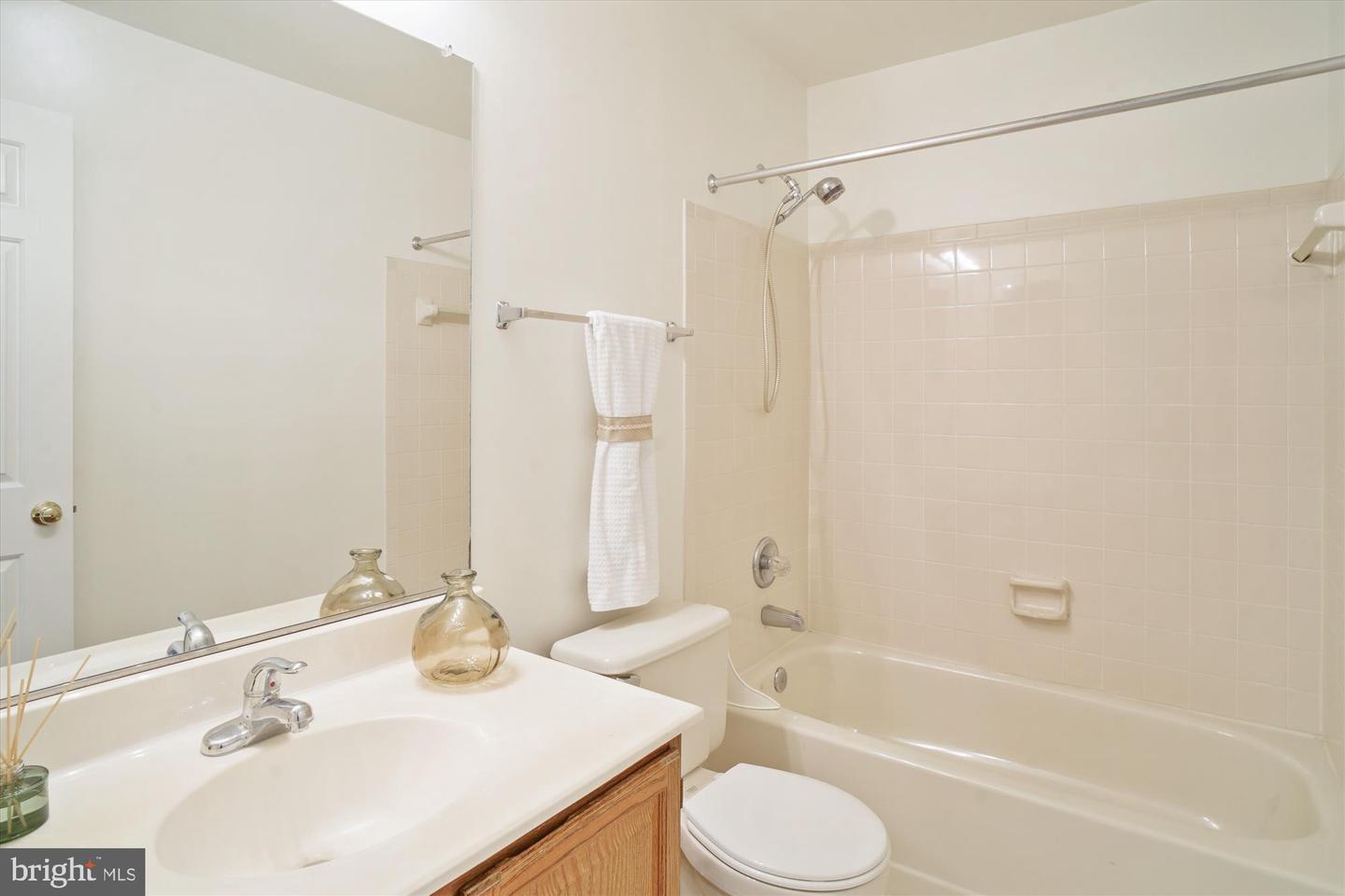 15632 Cliff Swallow Way