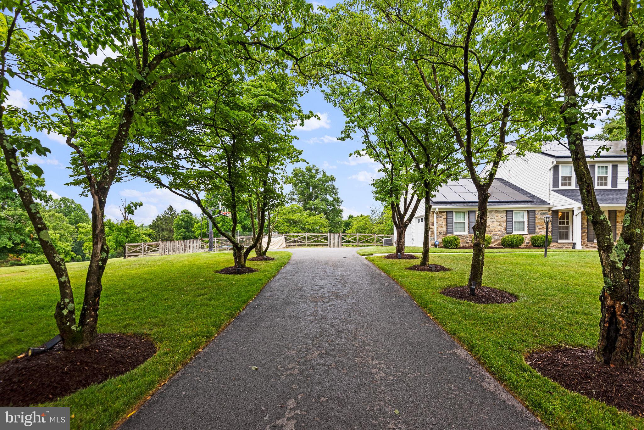 1 Glenhurst Ct