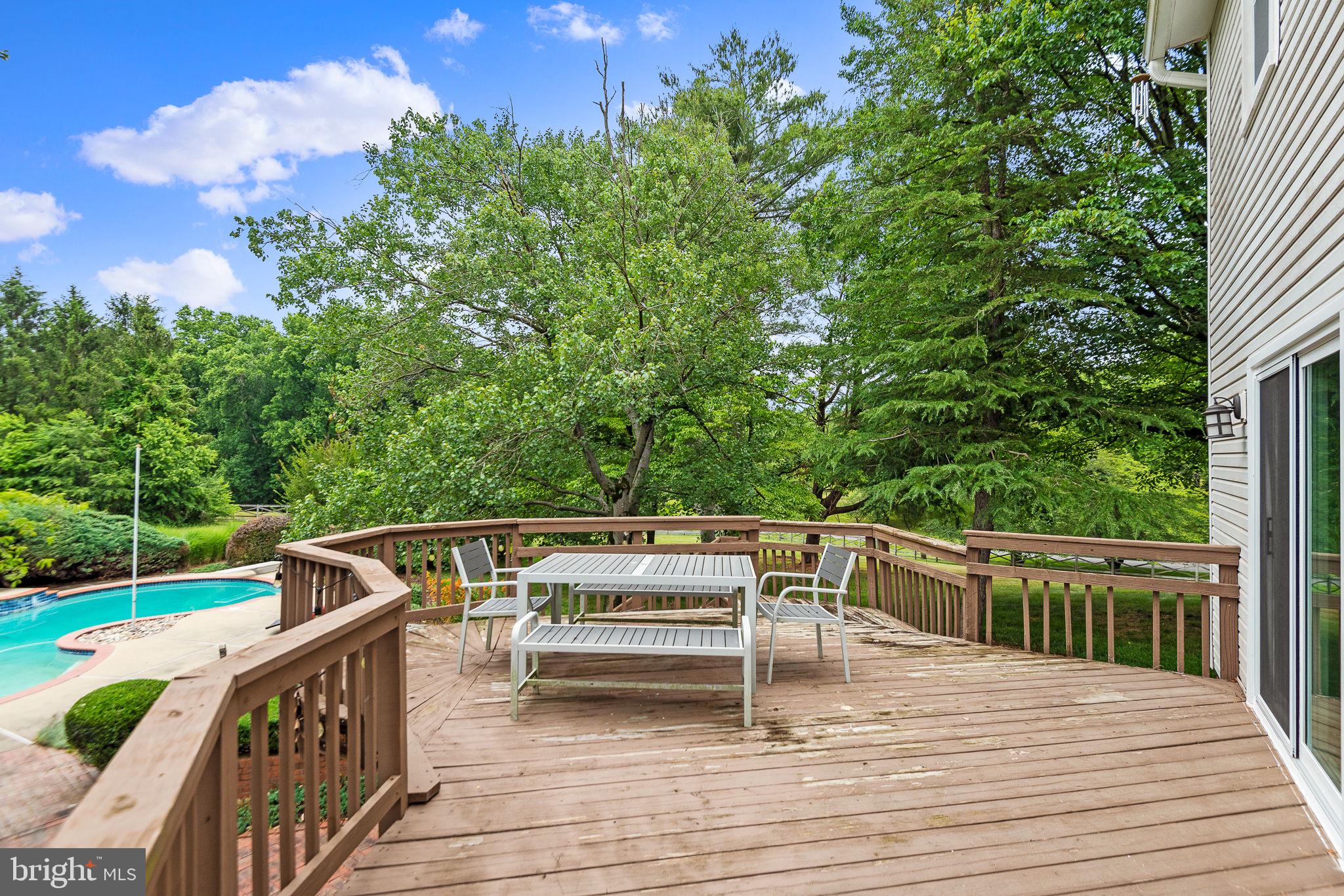 1 Glenhurst Ct