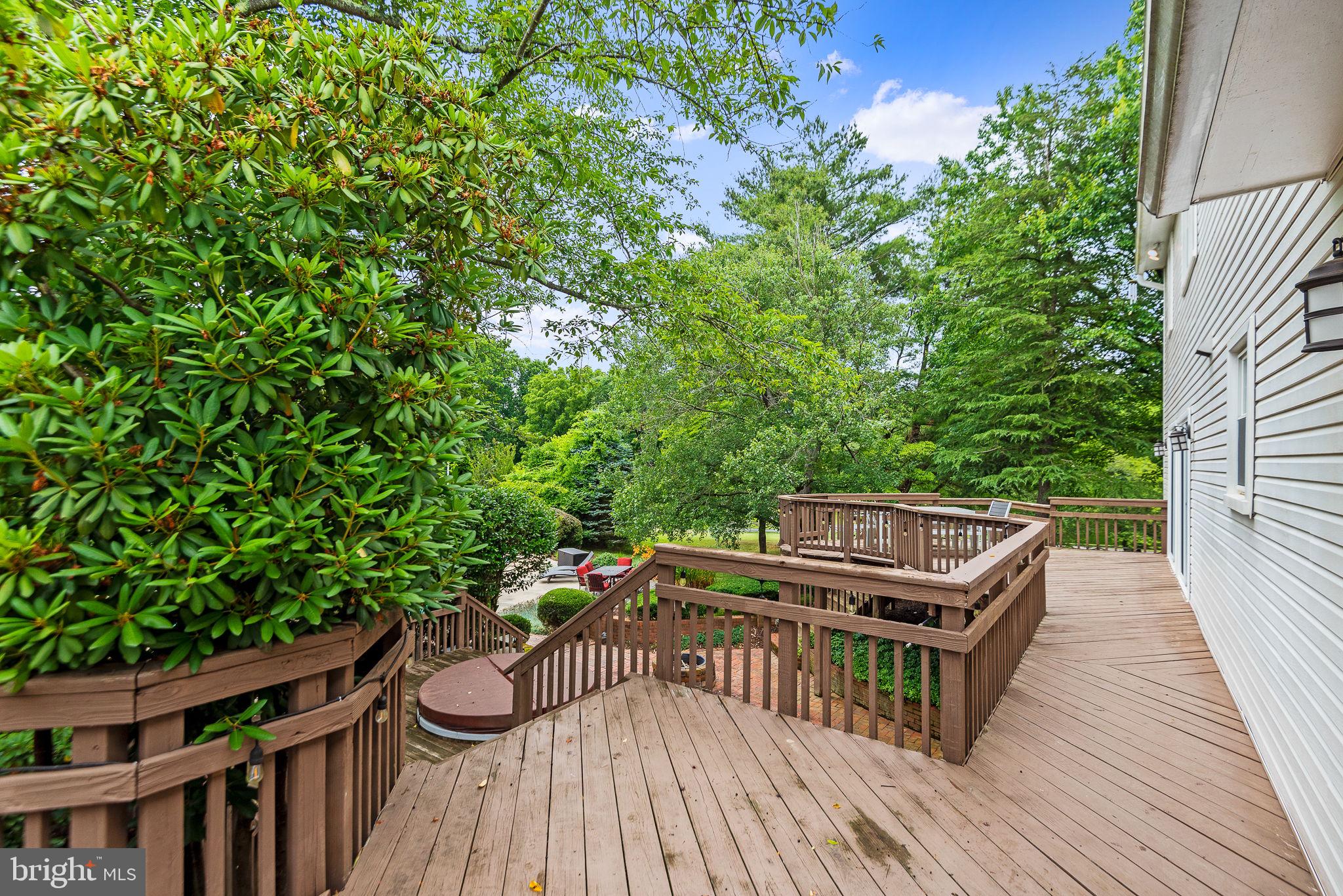 1 Glenhurst Ct