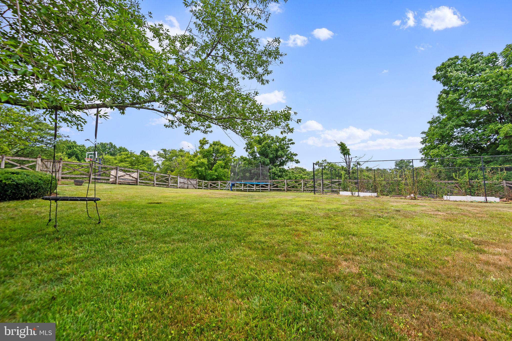 1 Glenhurst Ct