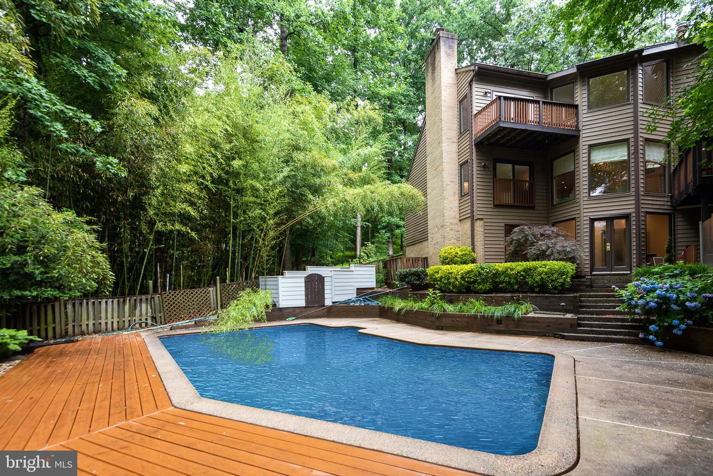 9124 Vendome Dr