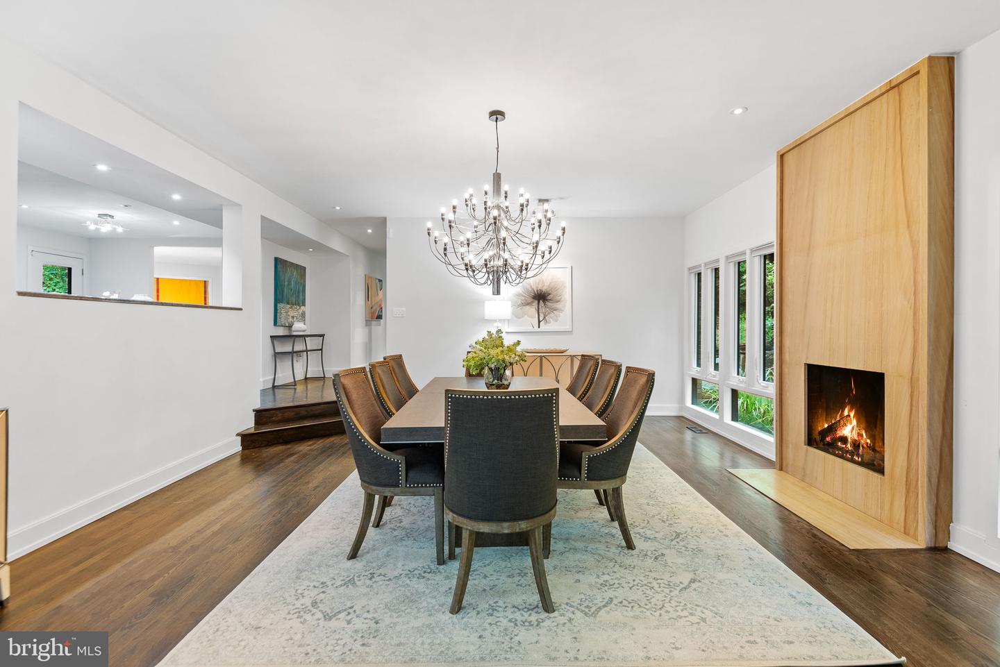 9124 Vendome Dr