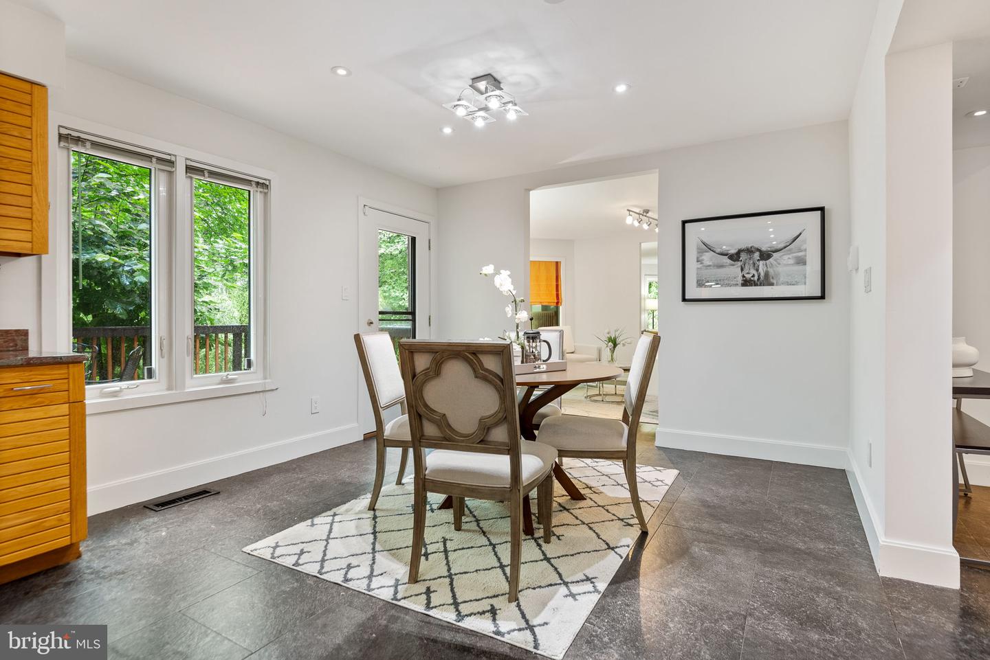 9124 Vendome Dr