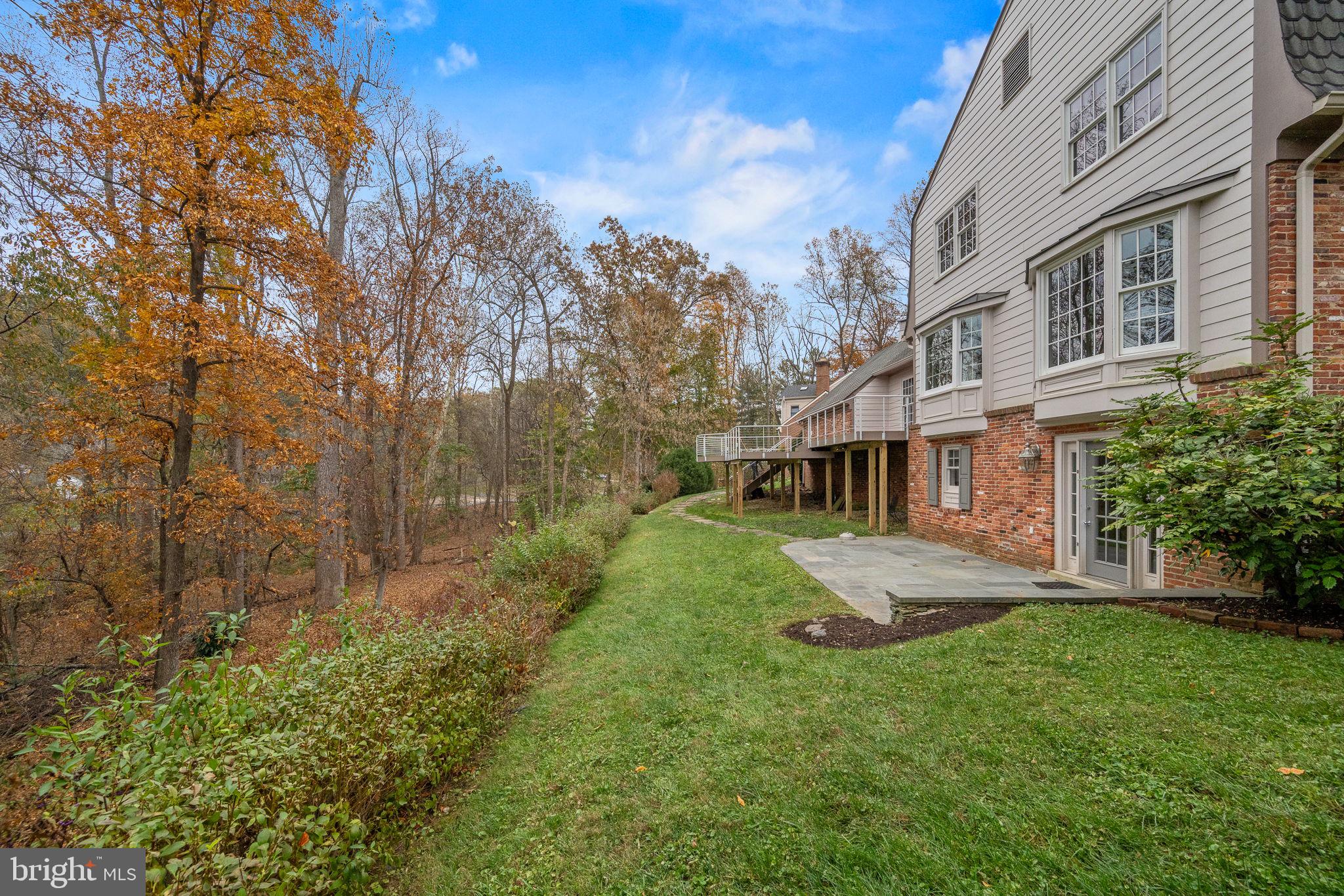 11932 Ledgerock Ct
