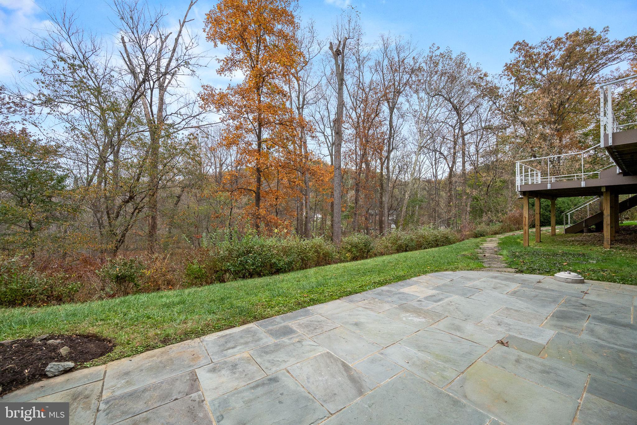11932 Ledgerock Ct