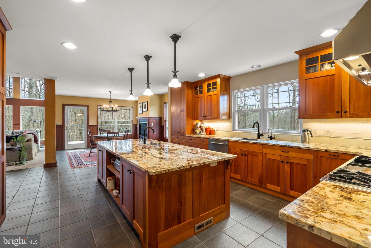 14035 Berryville Rd