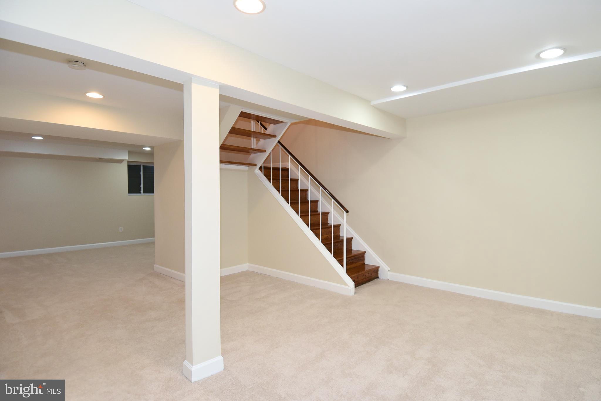 9233 Three Oaks Dr