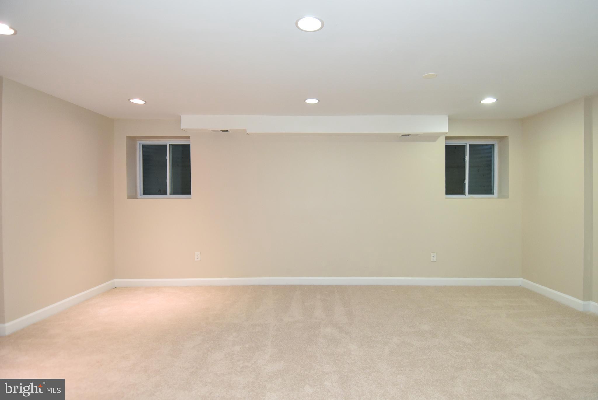 9233 Three Oaks Dr