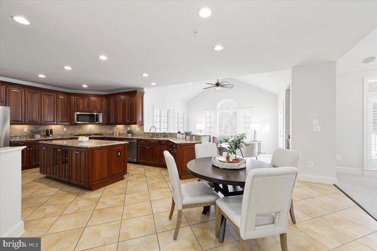 12214 Greenbriar Branch Dr