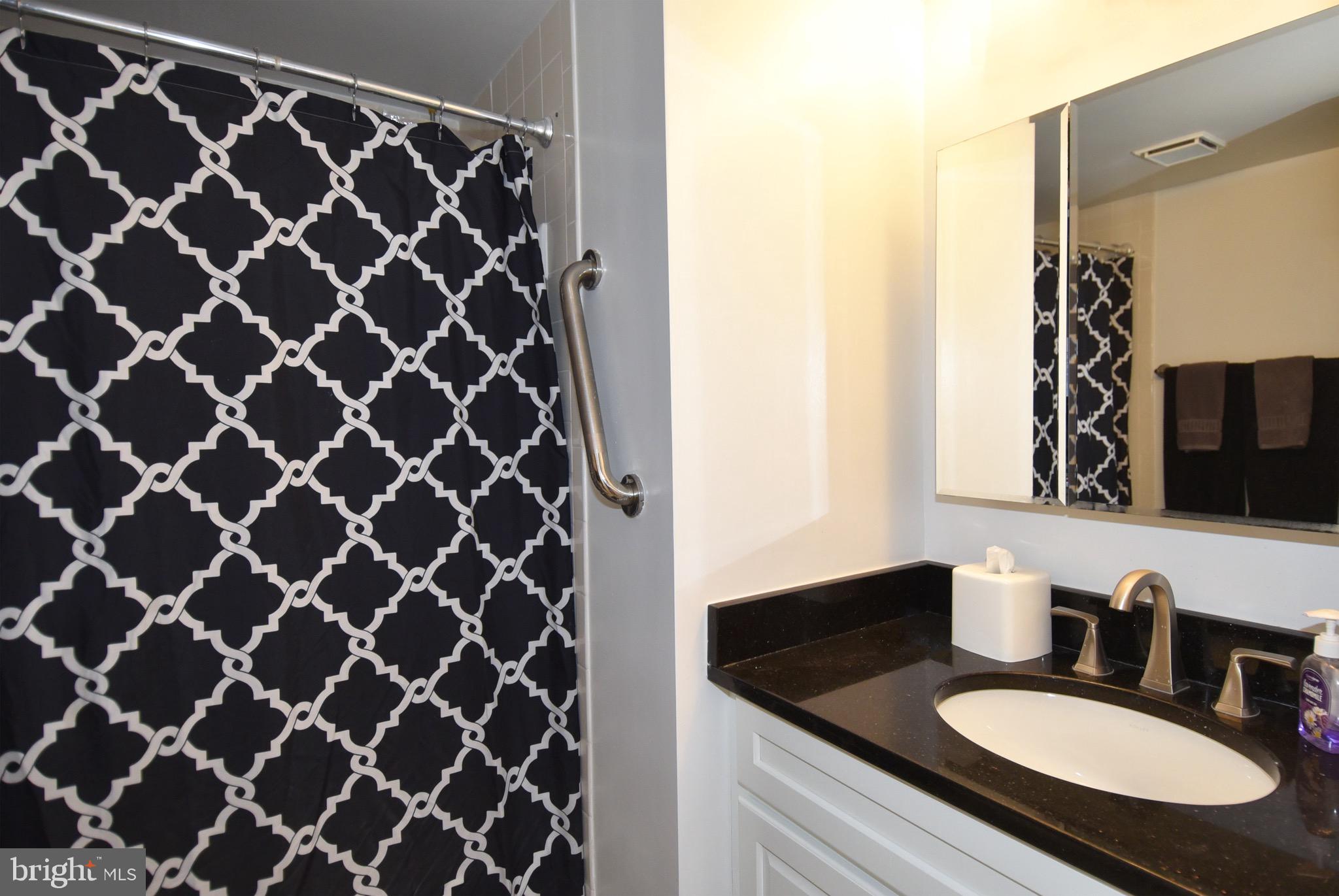 10101 Grosvenor Pl #L13