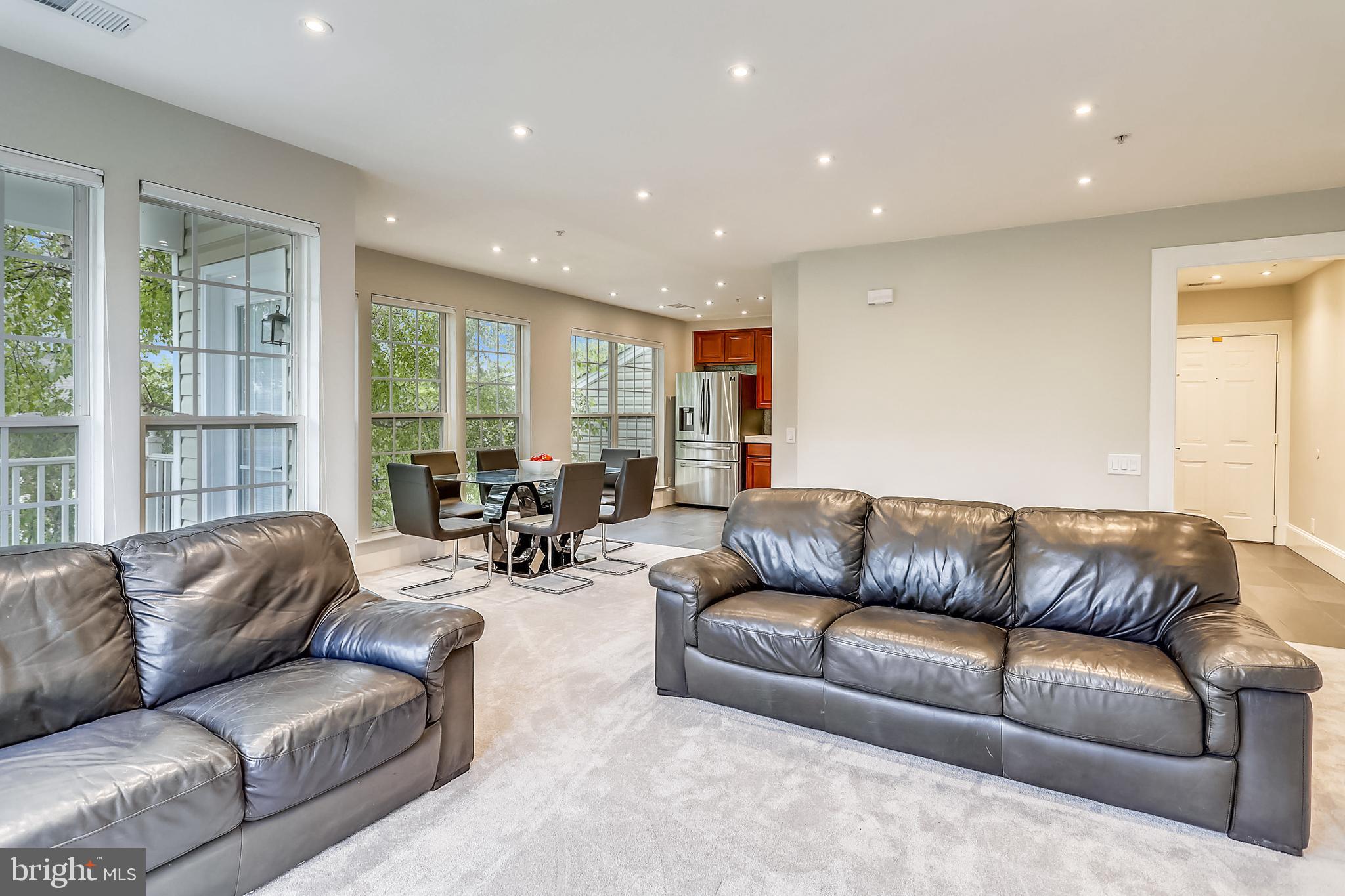 307-B Fallsgrove Dr