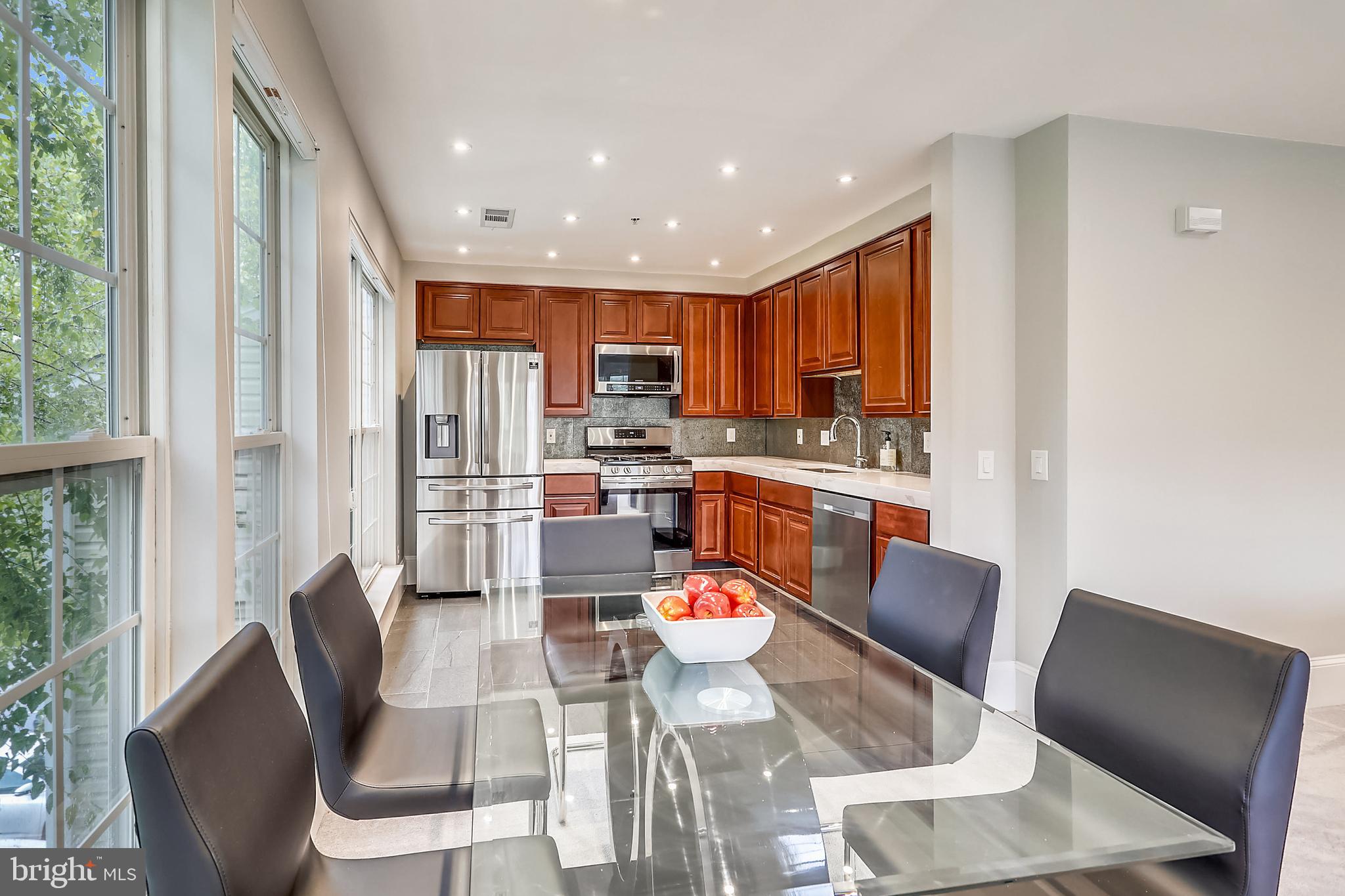 307-B Fallsgrove Dr