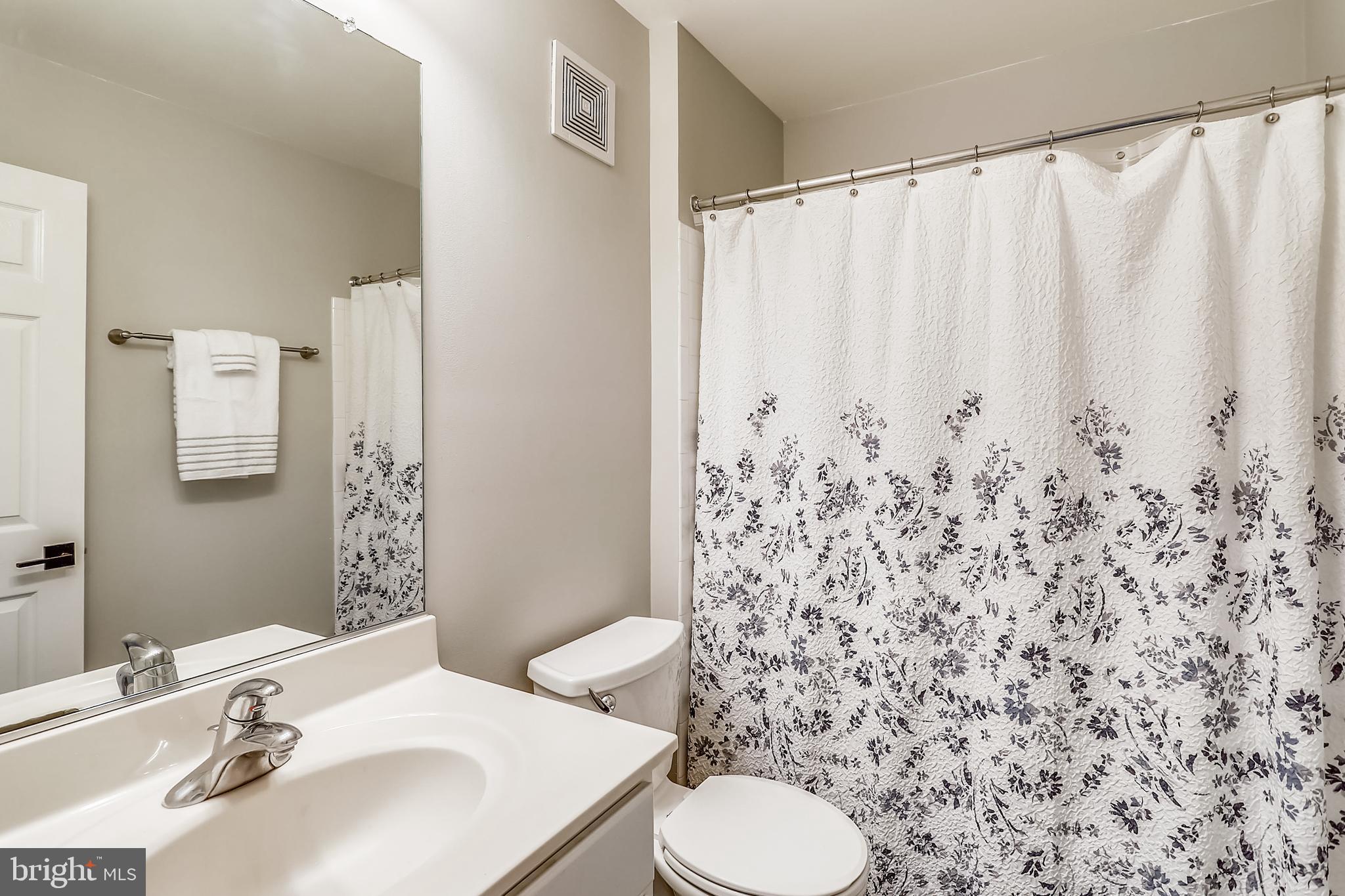307-B Fallsgrove Dr