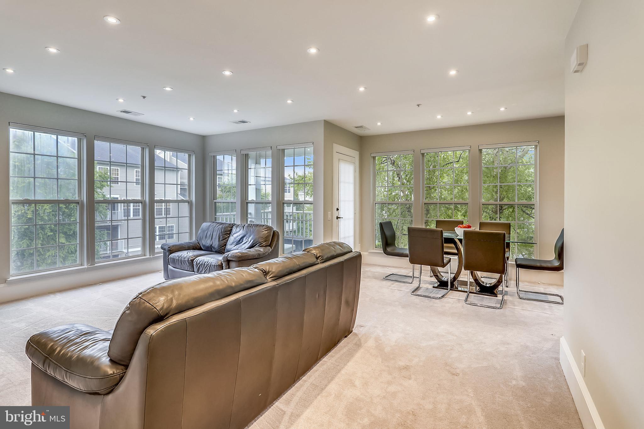307-B Fallsgrove Dr