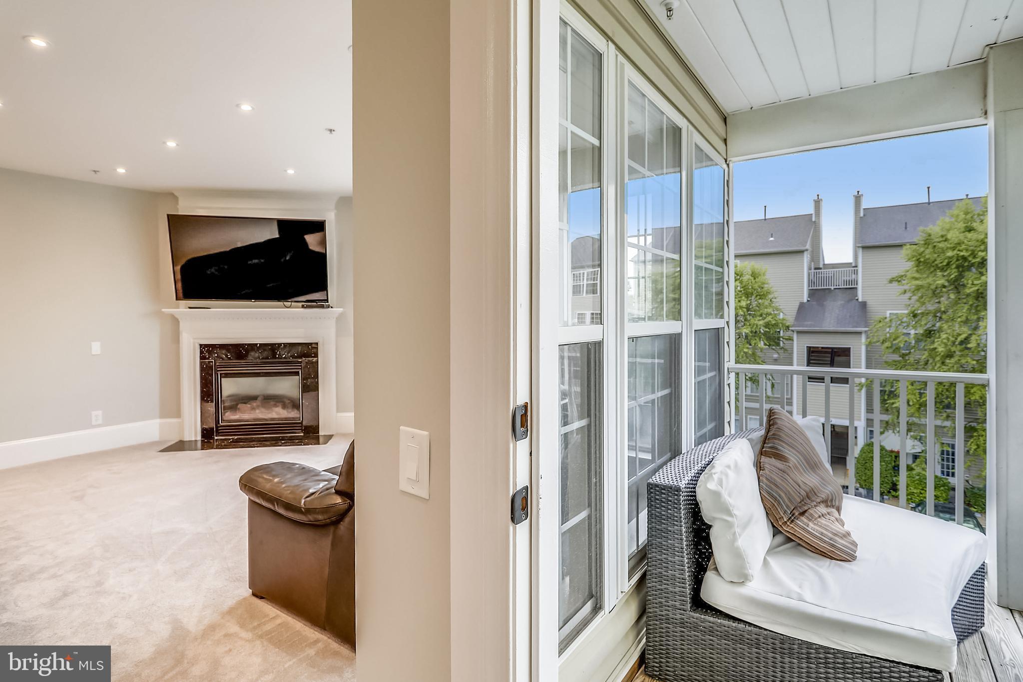 307-B Fallsgrove Dr