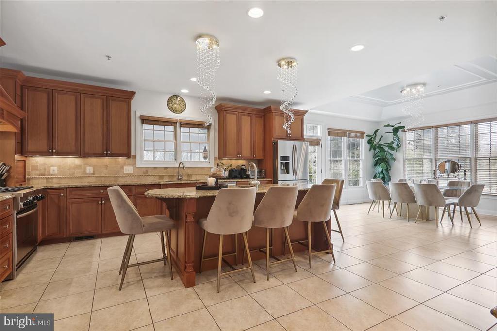 9209 SEVEN LOCKS RD
