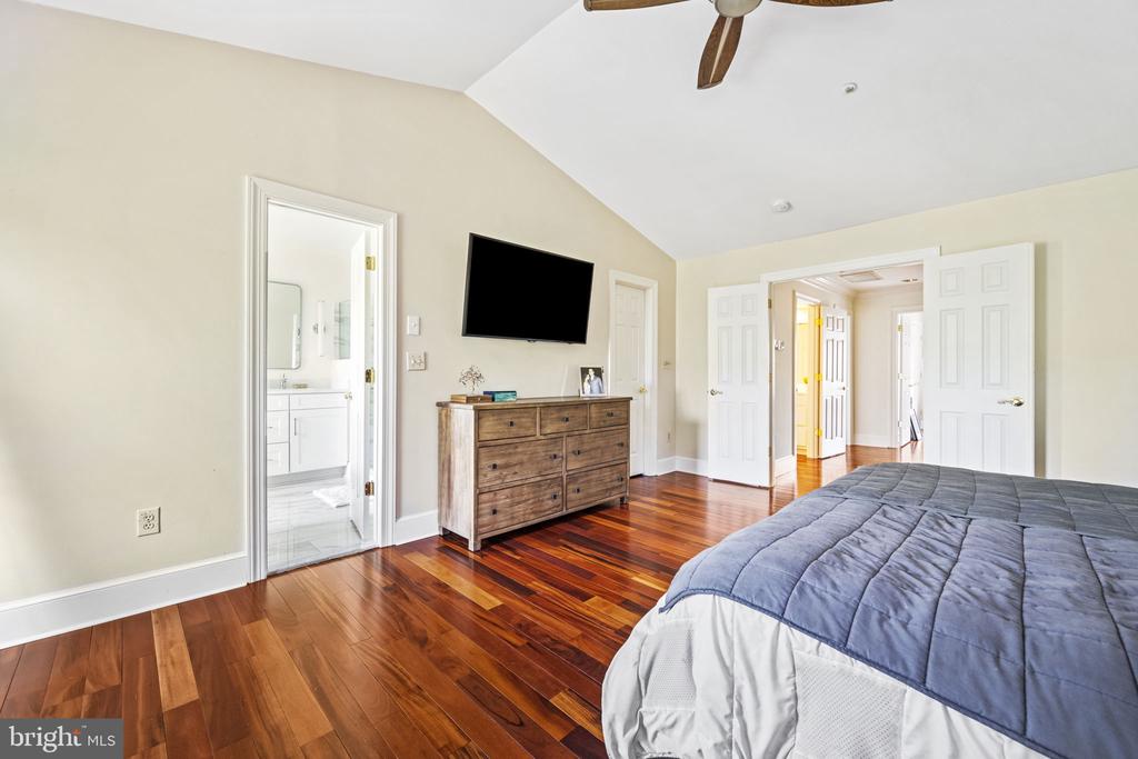 15408 Sterling Dr