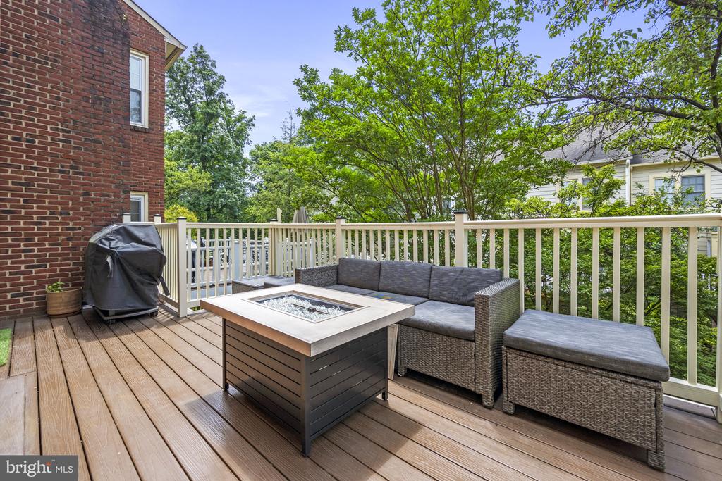 15408 Sterling Dr