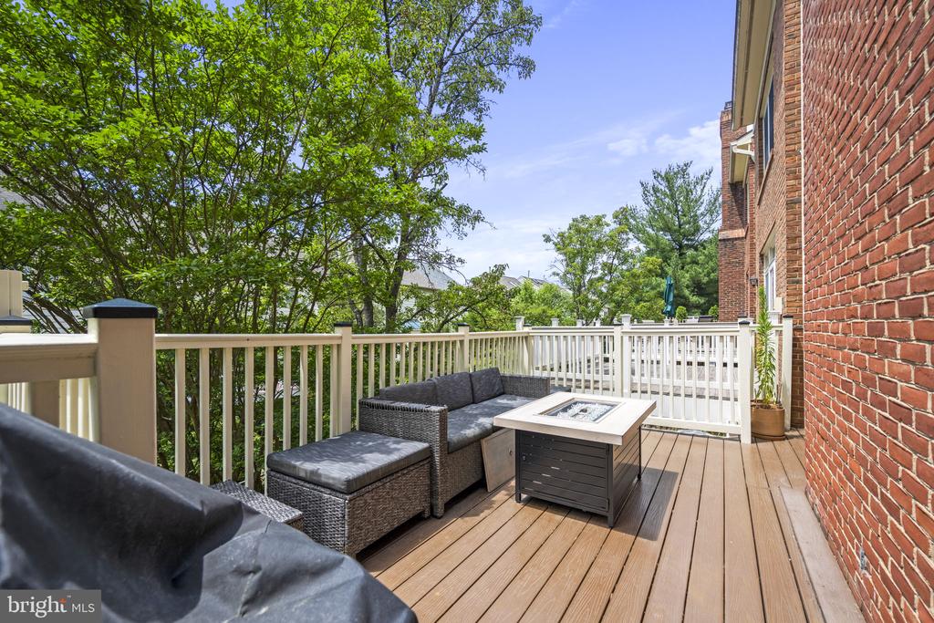 15408 Sterling Dr