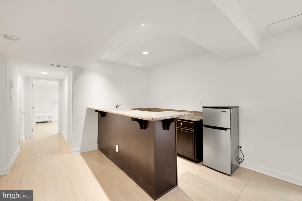 9908 Bedfordshire Ct