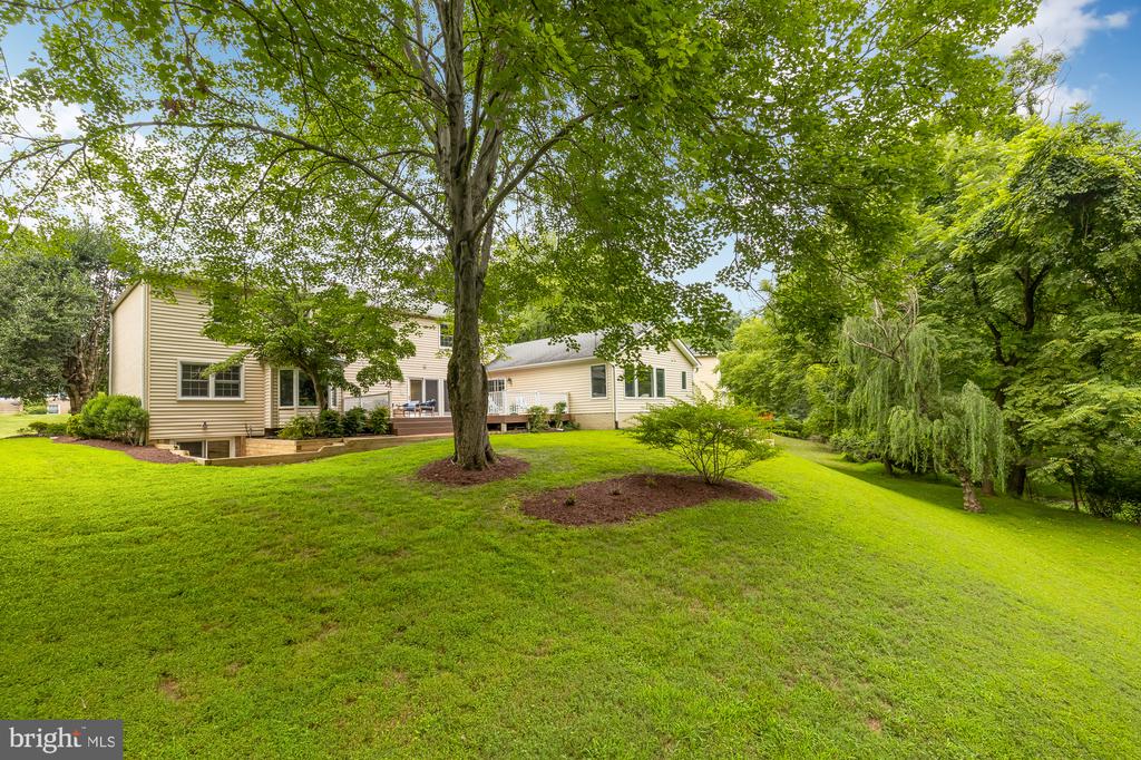 9908 Bedfordshire Ct