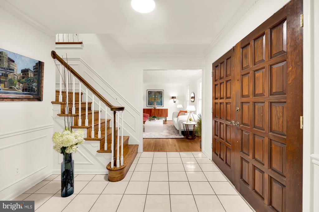 9908 Bedfordshire Ct