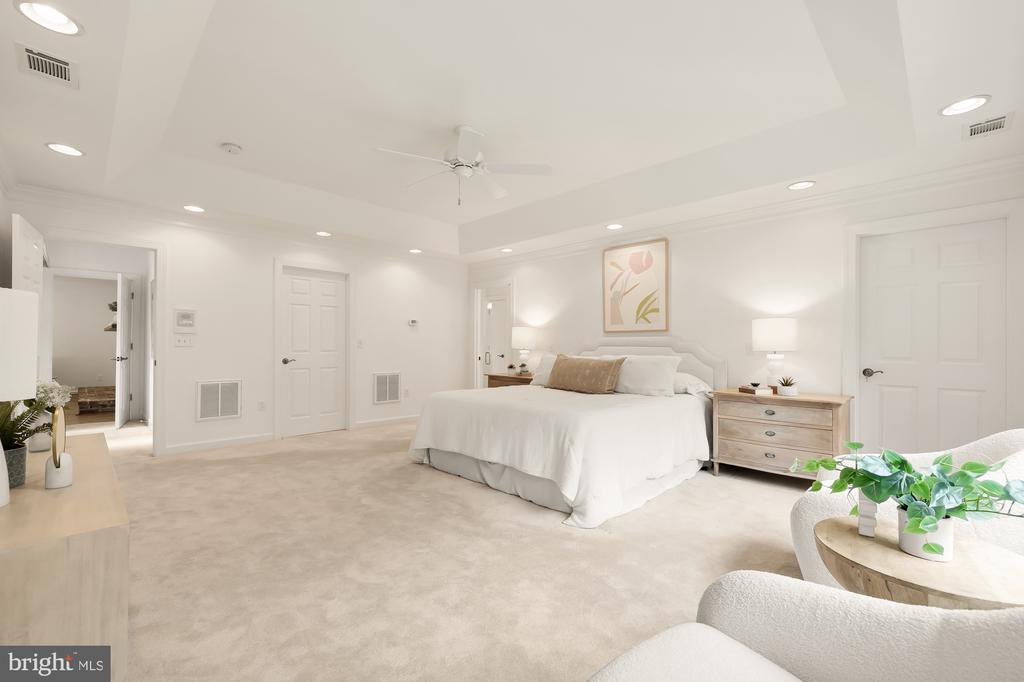 9908 Bedfordshire Ct