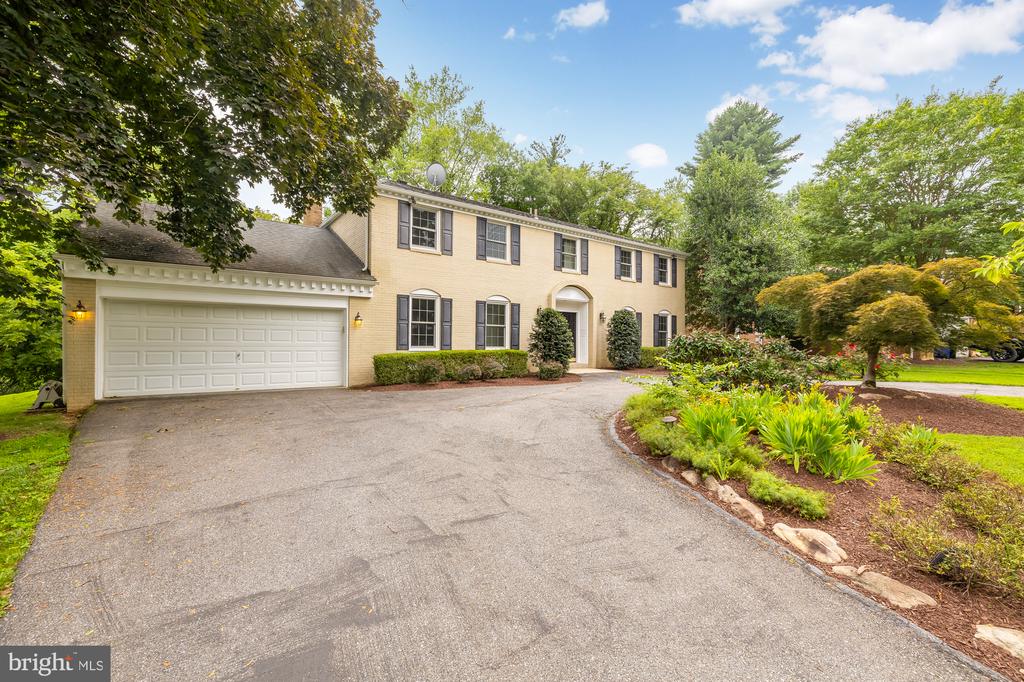 9908 Bedfordshire Ct