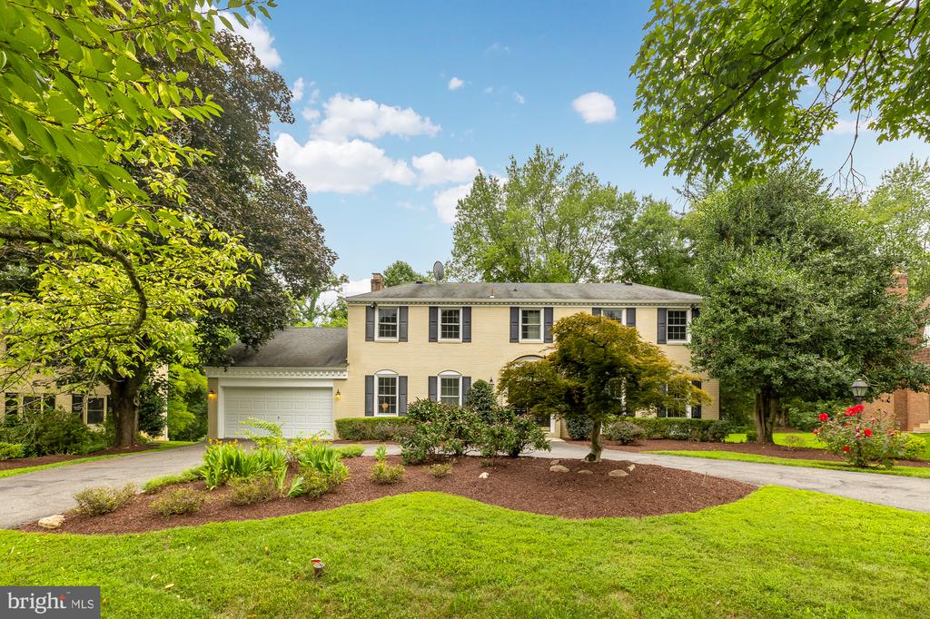 9908 Bedfordshire Ct