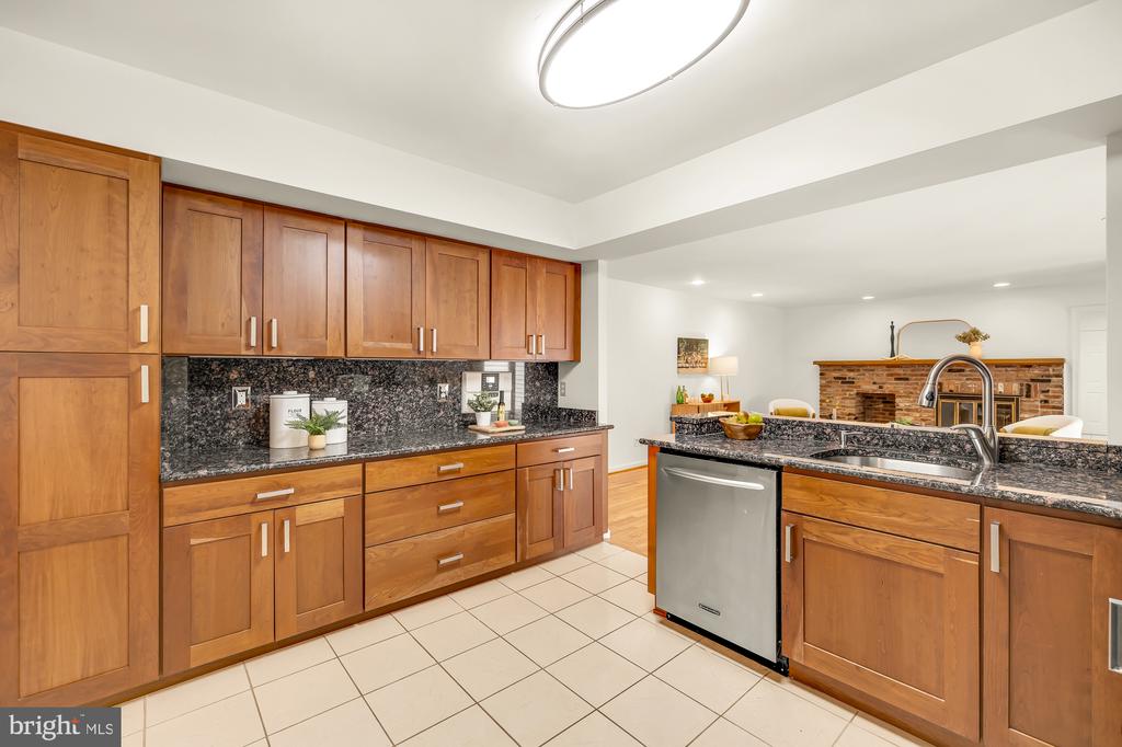 9908 Bedfordshire Ct