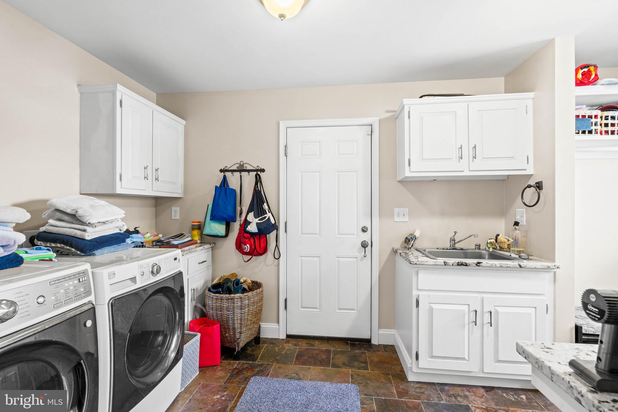 4533 Hornbeam Dr