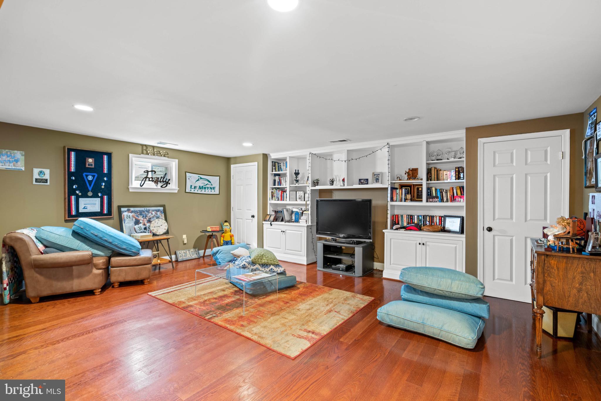 4533 Hornbeam Dr