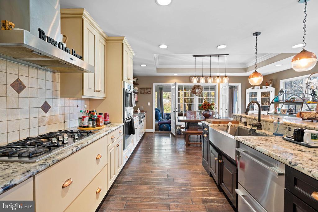 4533 Hornbeam Dr
