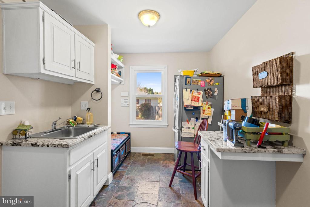 4533 Hornbeam Dr