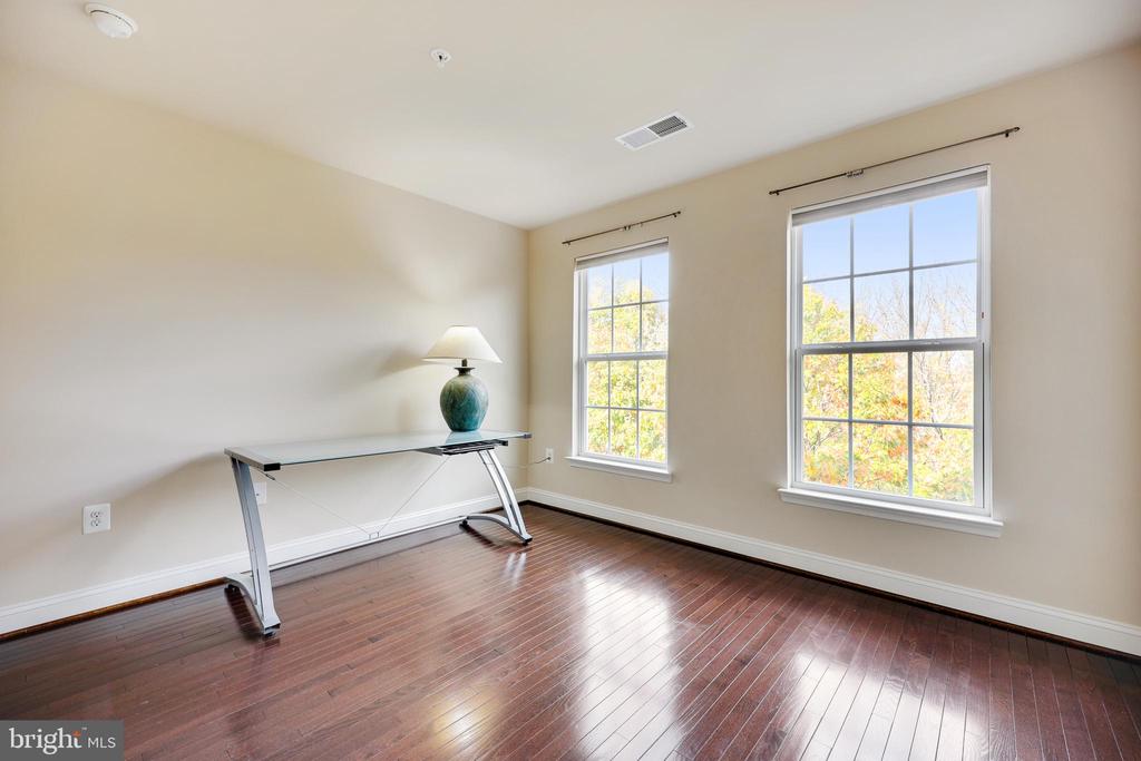 328 Park Ave #12-328