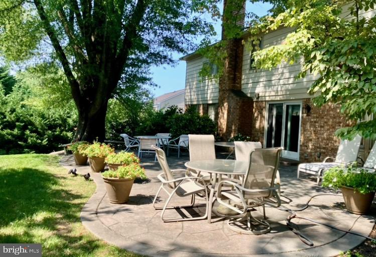 8708 Wandering Trail Dr