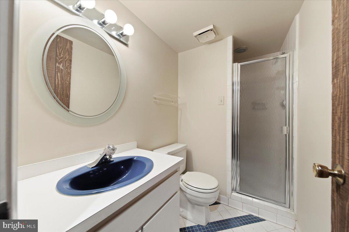 8708 Wandering Trail Dr