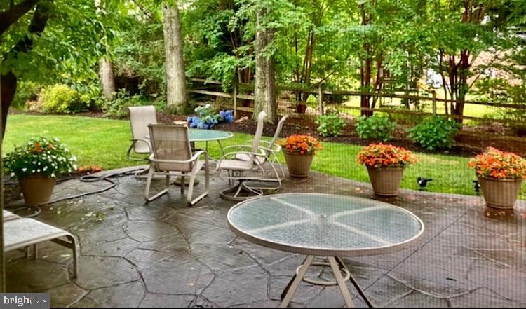 8708 Wandering Trail Dr