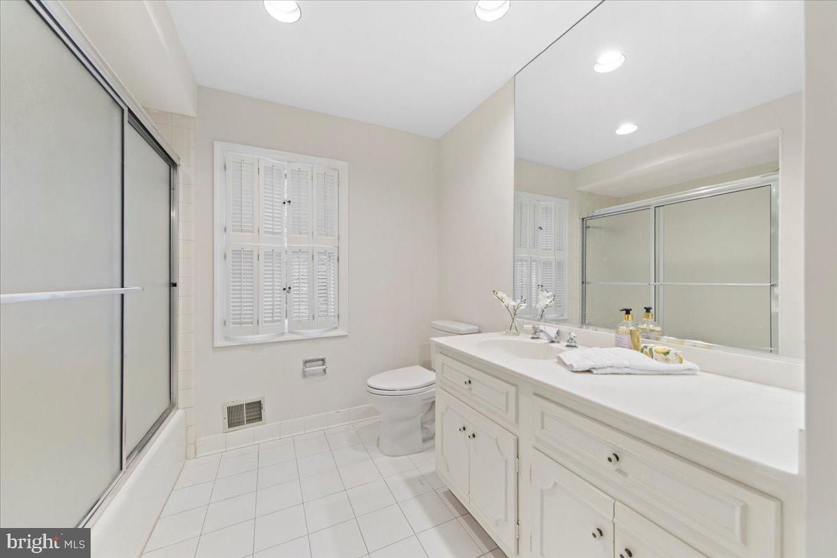 8708 Wandering Trail Dr